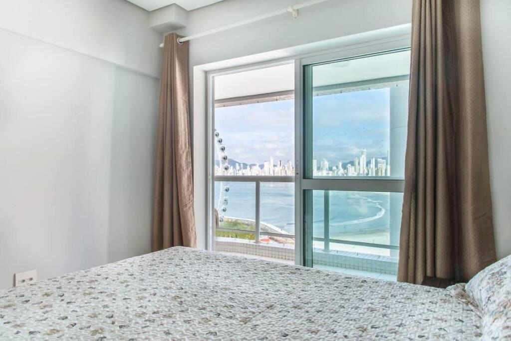 Vista Espetacular Da Roda Gigante Apartamento Balneario Camboriu