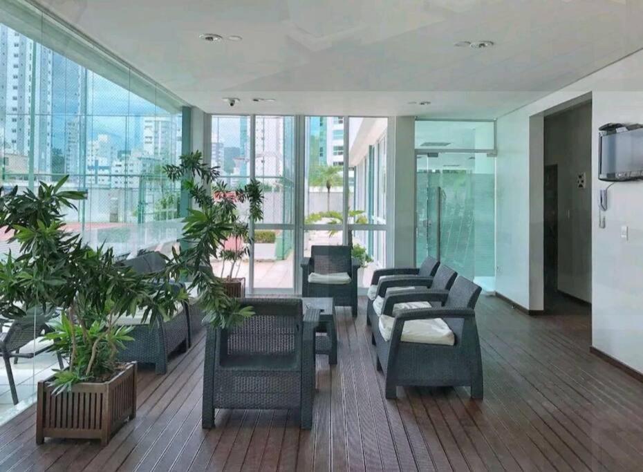 Vista Espetacular Da Roda Gigante Apartamento Balneario Camboriu
